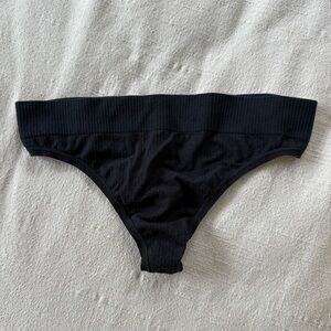 Aerie Women’s Ribbed Black Thong